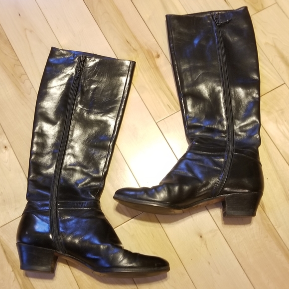 Salvatore Ferragamo tall black leather boots 6.5 - Picture 2 of 8